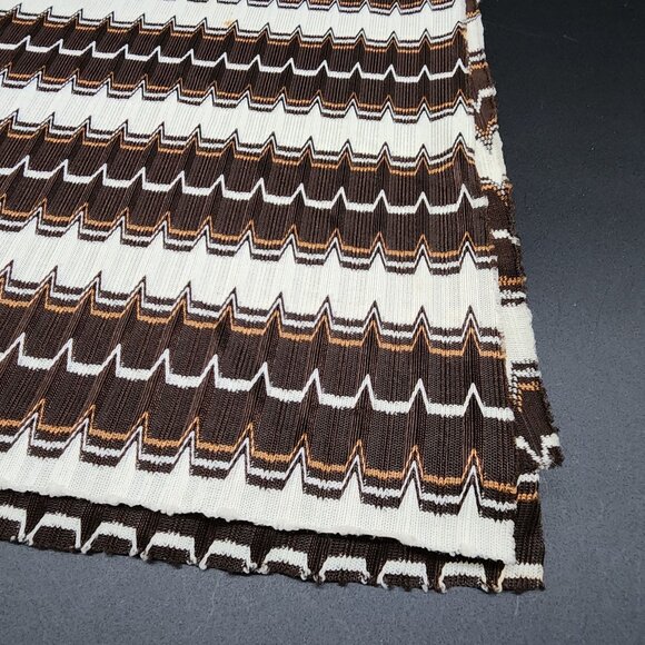 1970s Knitted Stretch Zig Zag Fabric 50" Wide 1 Yard 10" Brown White - Picture 3 of 5